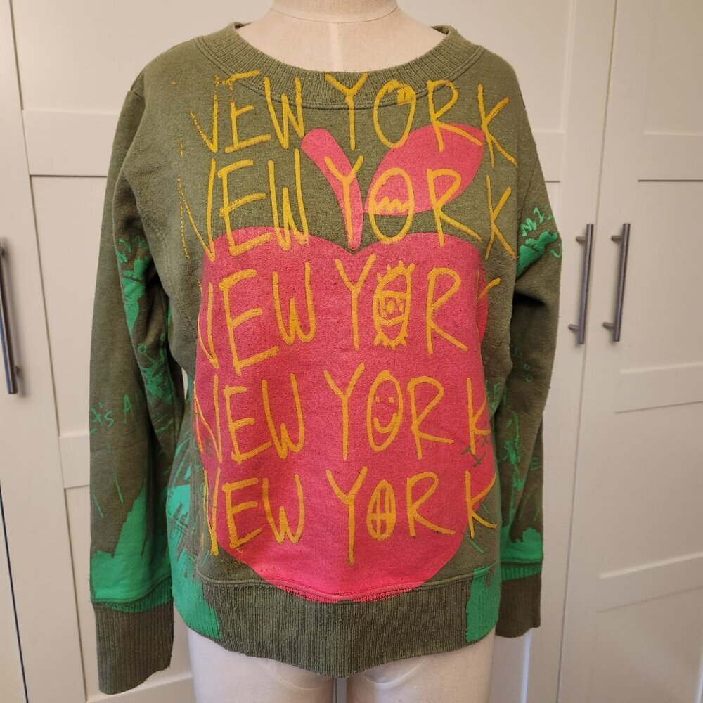 Snow Milk  "New York"  Graffiti Art Statement Sweatshirt Hanes Large